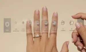 Vergleich von ovalen Diamanten: Der Unterschied zwischen Altschliff und Brillant-Schliff wird durch Größenvergleich deutlich.